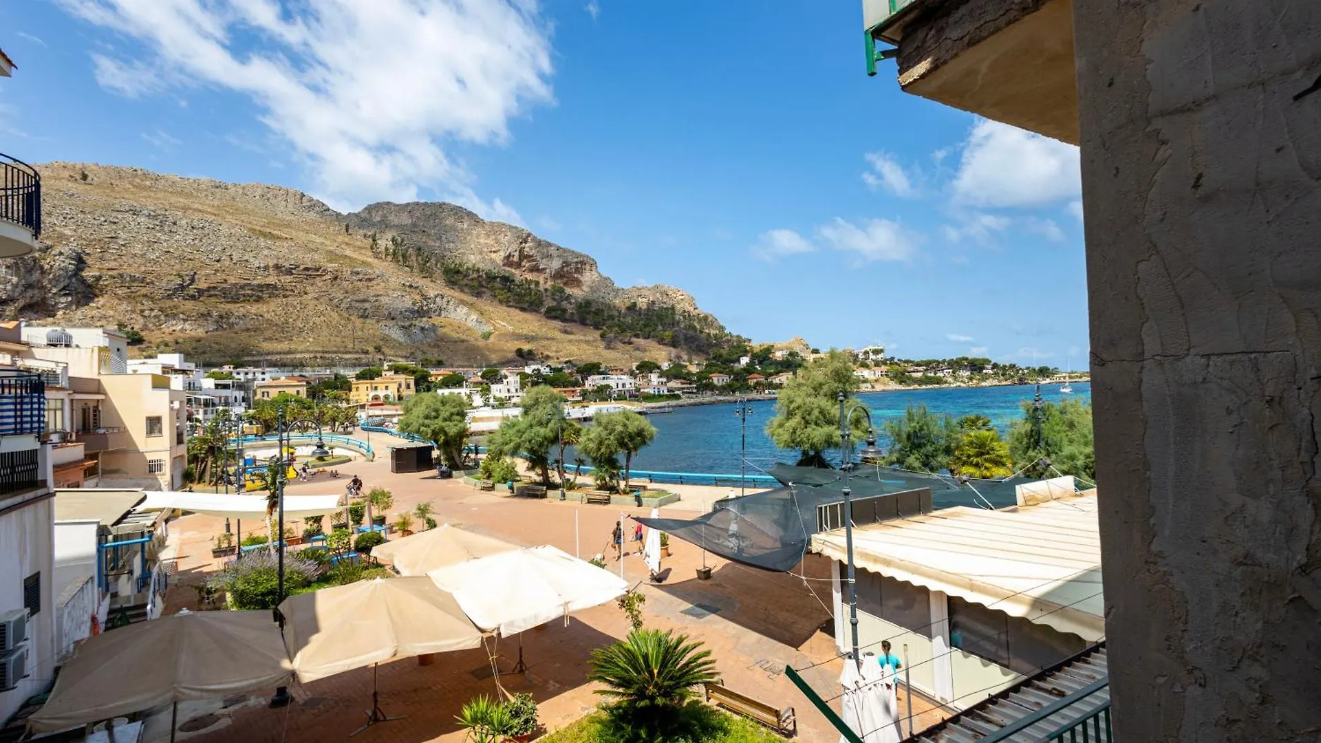 La Piazzetta A Mare Holiday House Sferracavallo Italië
