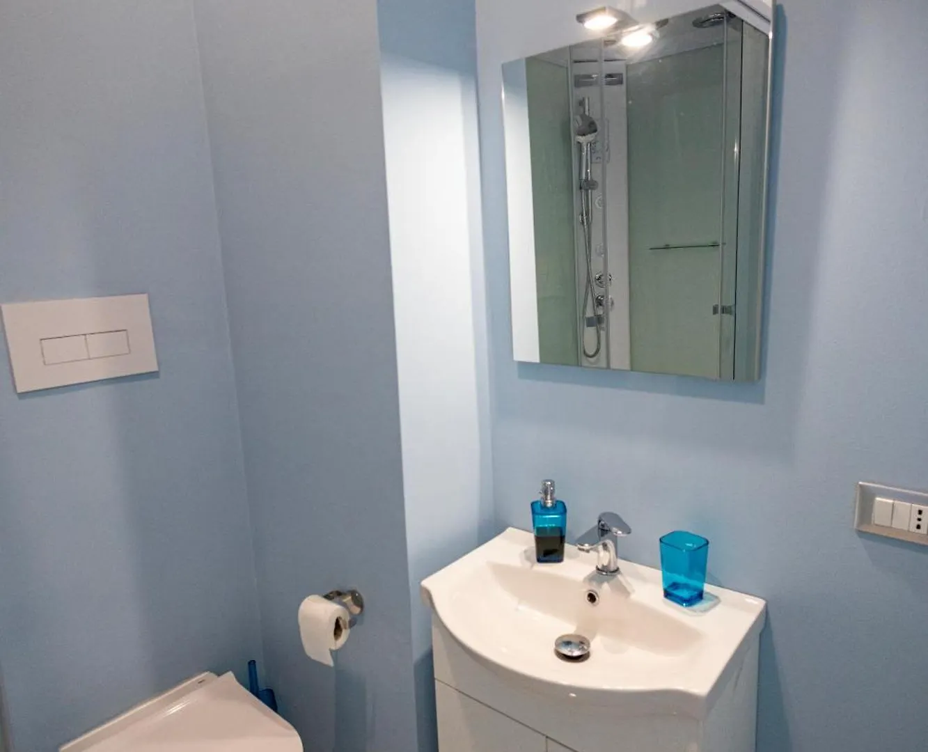 La Piazzetta A Mare Holiday House Sferracavallo Affittacamere